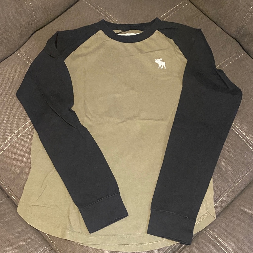 Abercrombie Kids Rust and Olive Tees - Picture 2 of 3